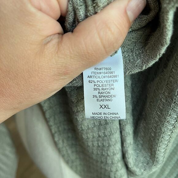 Chaser Sage Green V neck Long Sleeve Knit Blouse Size XXL - Picture 7 of 8